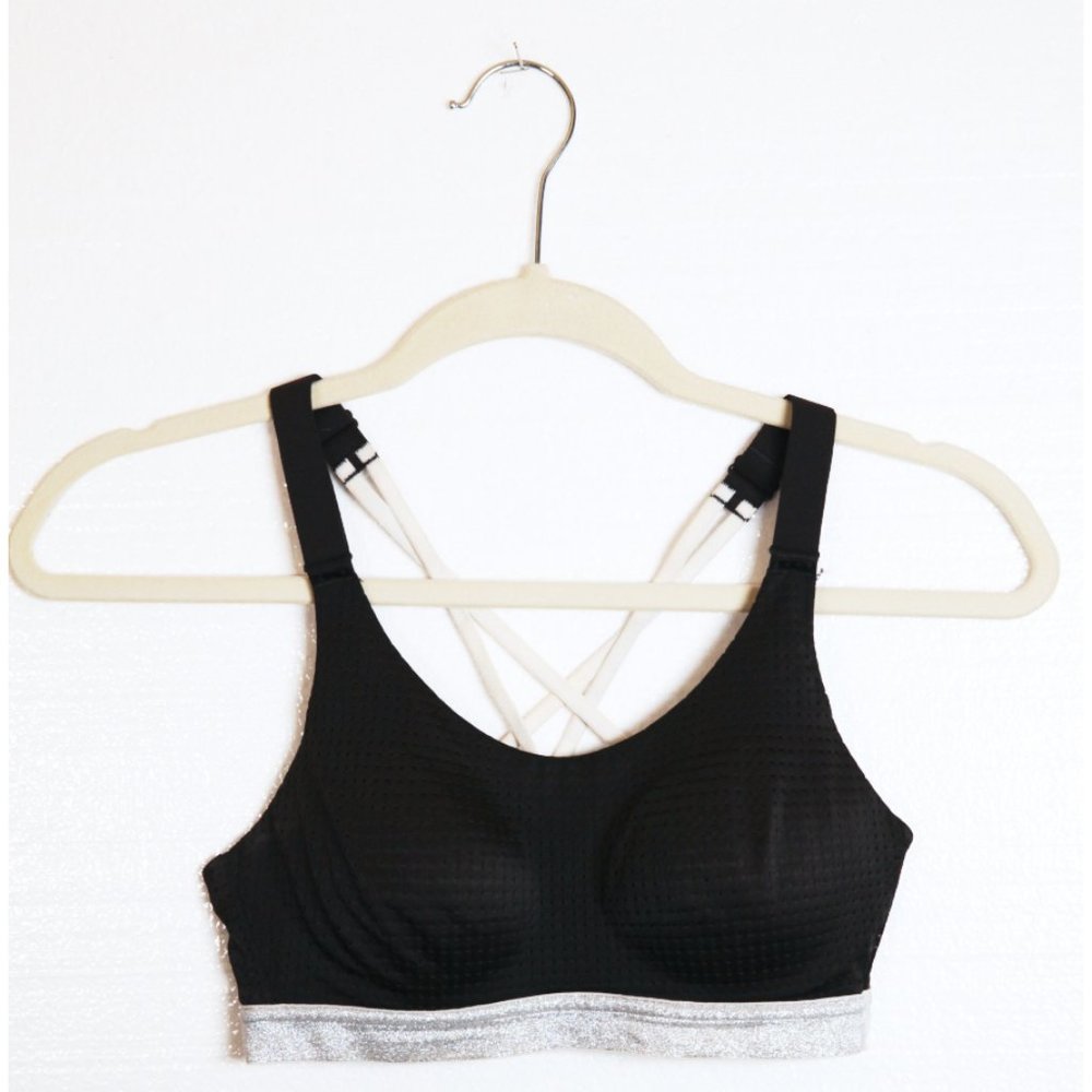 Victoria Sport Bra Black w Silver Trim Criss-cross Strappy Back 32A